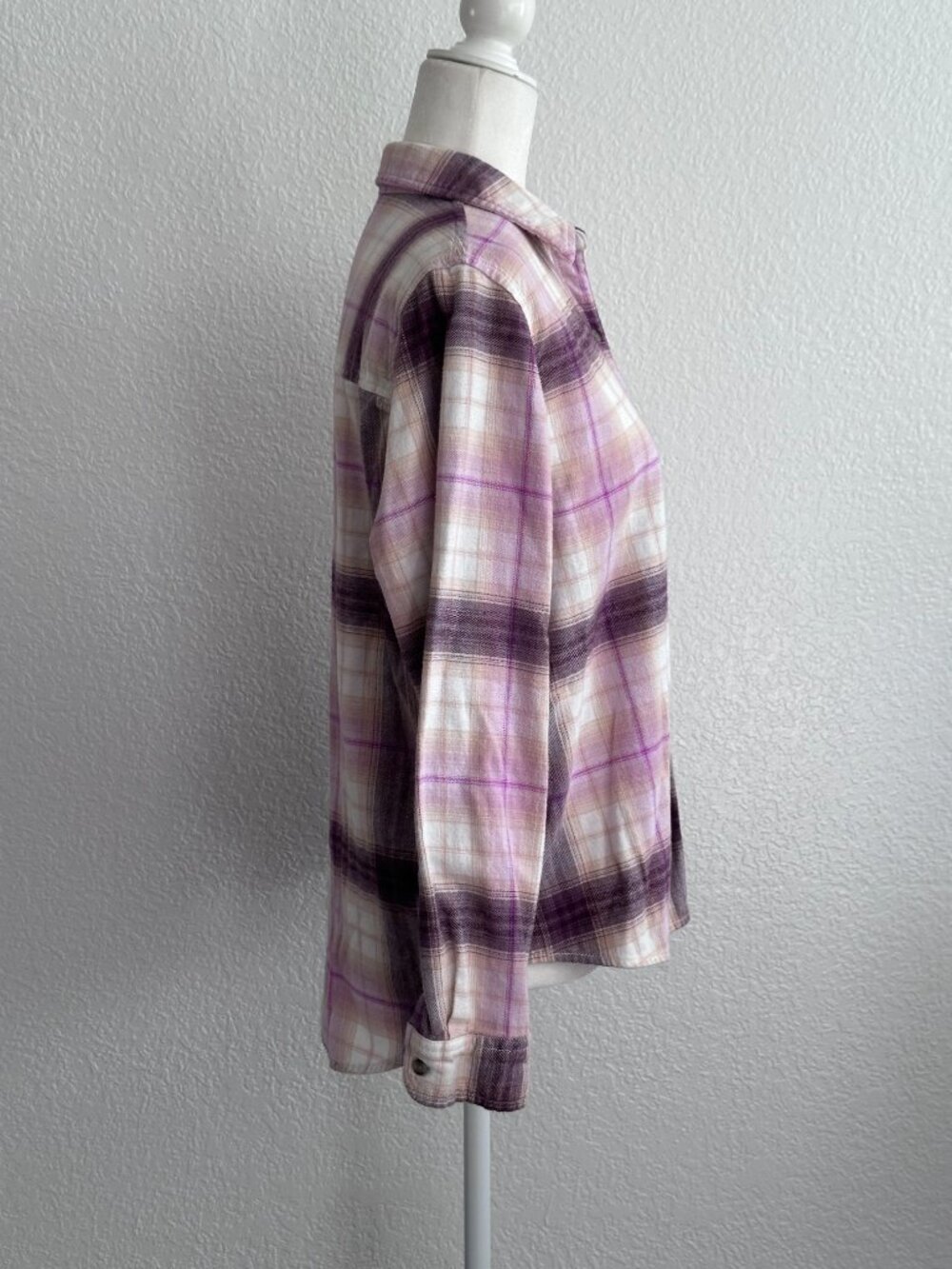 Universal Thread Plaid Flannel Button-Up Shirt | Purple Pink Plaid | Size Small - Picture 4 of 7